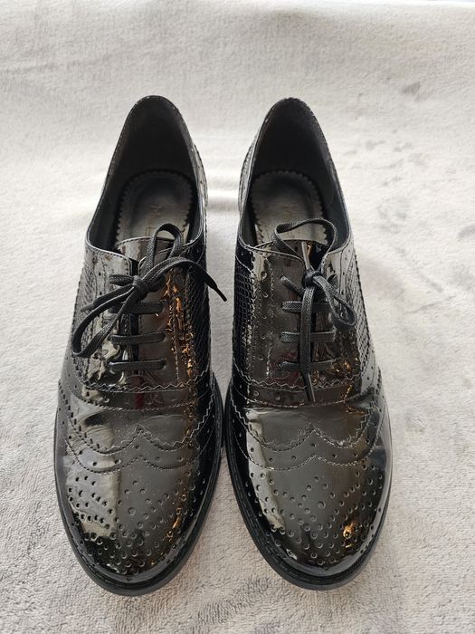 Стилни дамски обувки