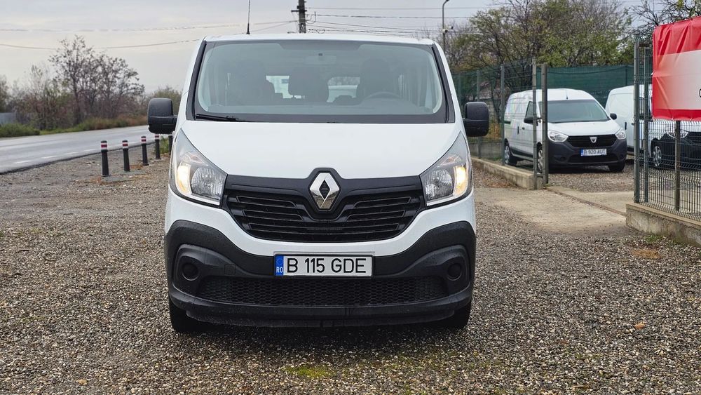 Renault Trafic 120 CP,TVA inclus si deductibil,cumpărată de noua din românia
