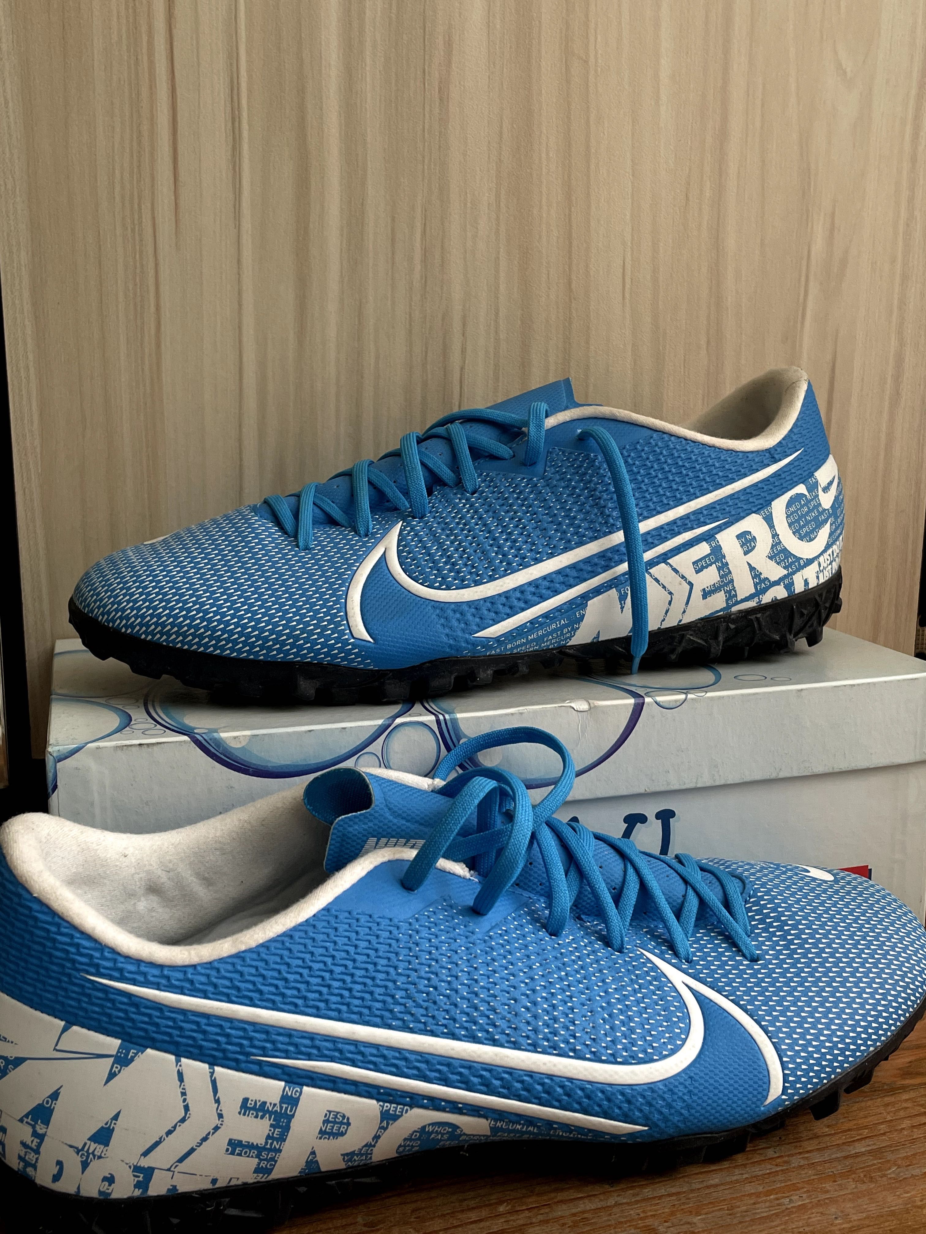 Футболни бутонки Nike