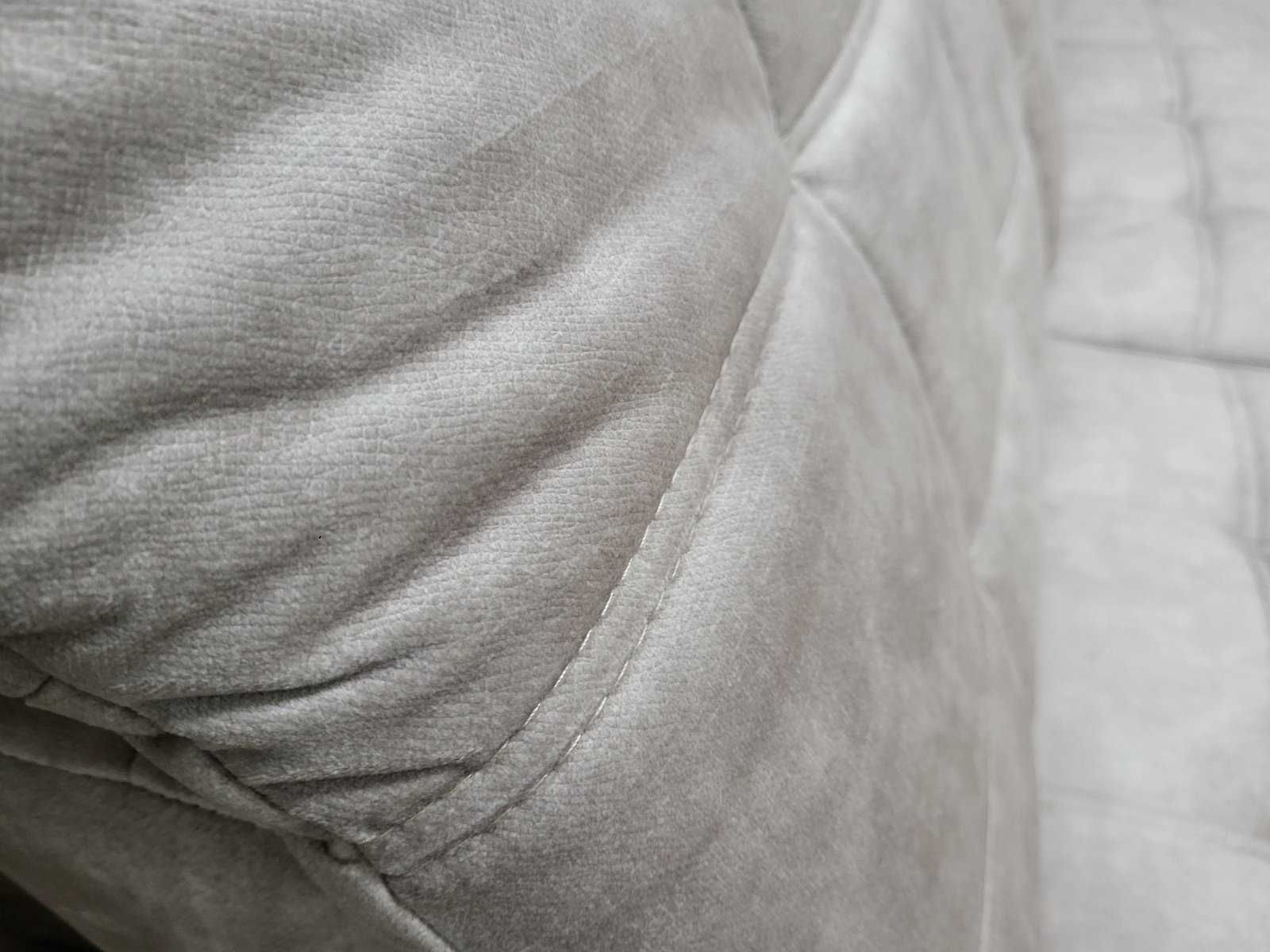 Златист П образен ъглов диван от плат Nigrum с функция сън