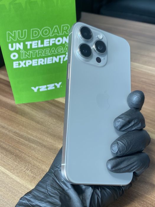 iPhone 15 Pro Max / 256 GB / Sănătate baterie 100% / Ca nou