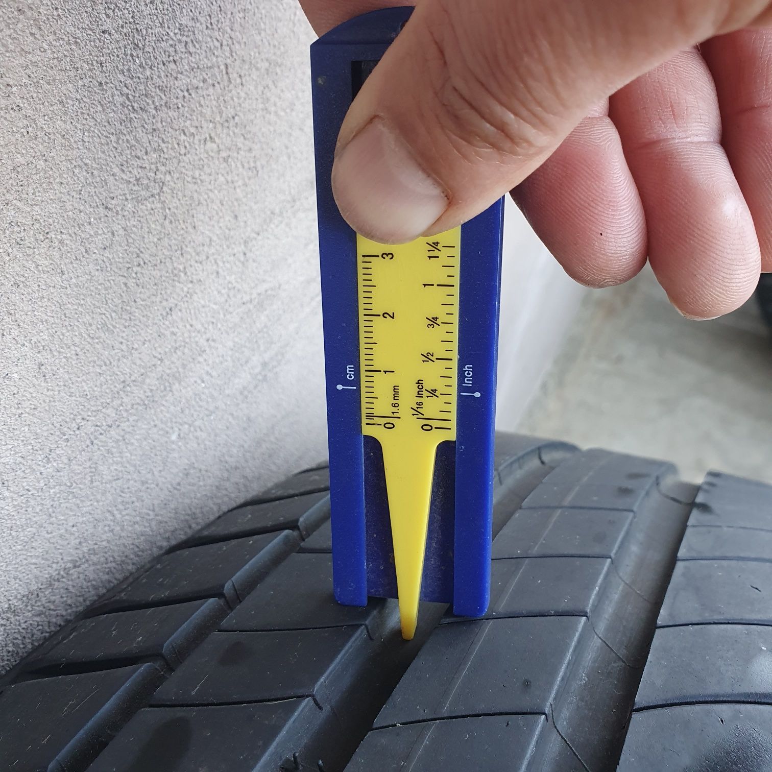 Anvelope Michelin 205 55 19.