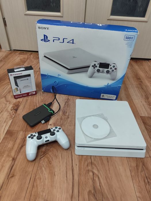 Продам пс4 слим взломанную 500г