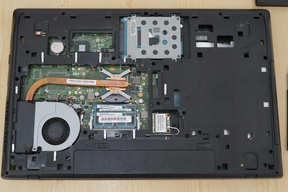 Спешно laptop Lenovo G700