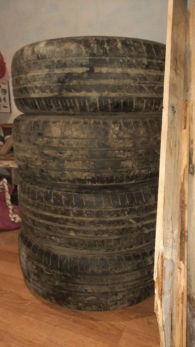 Продам летний шины