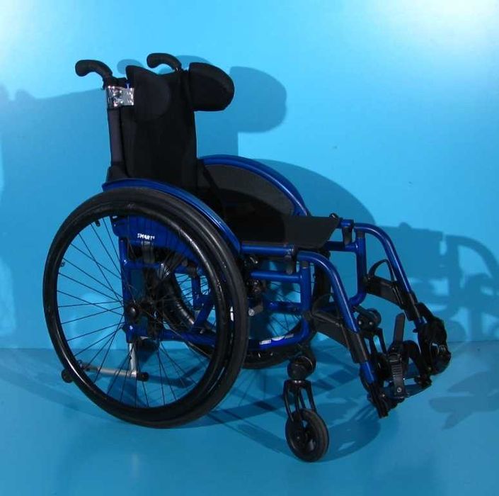 Scaun cu rotile din aluminiu activ Meyra / latime sezut 36 cm