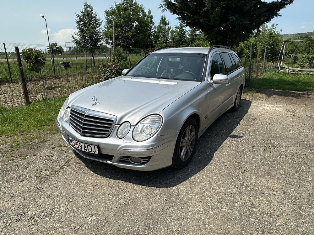 Mercedes-Benz E220