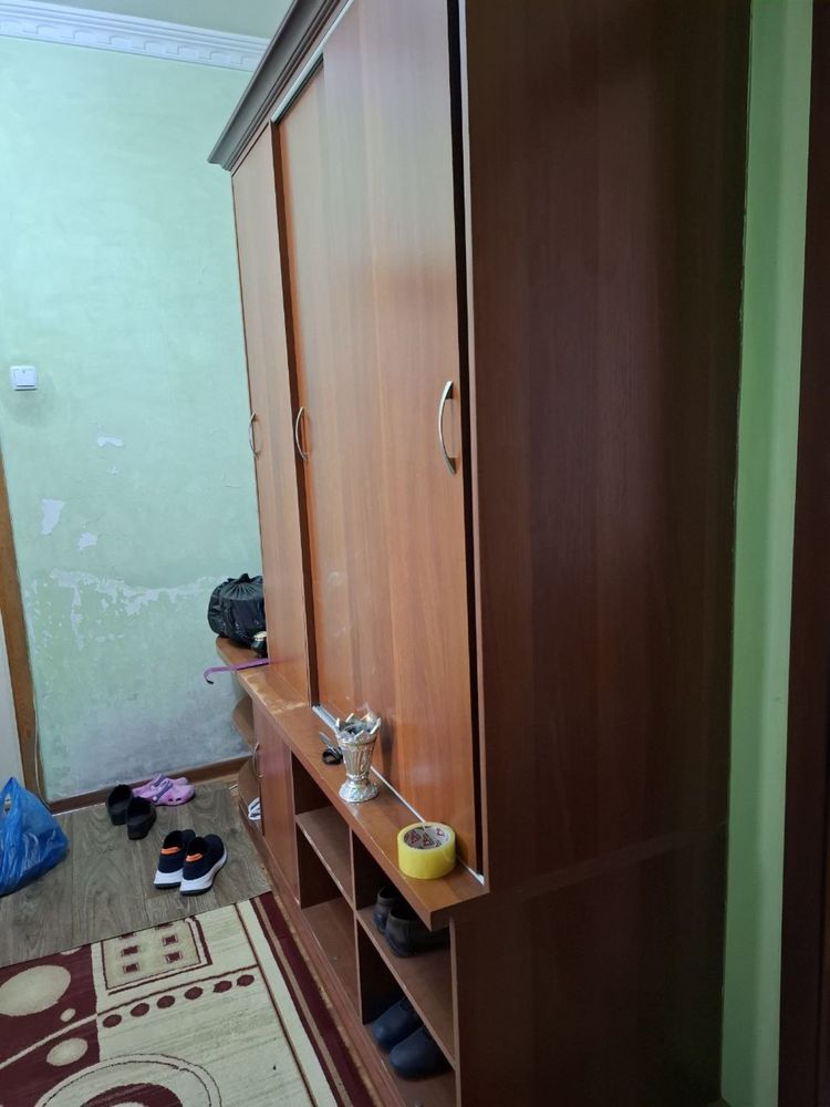 Хороший шкаф для прихожей