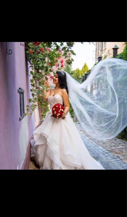 Vand rochie de mireasa