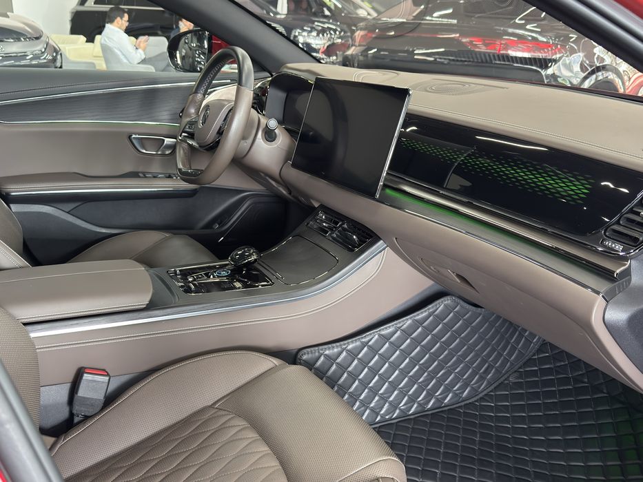 Byd Xan Sotuvga tayyor (2 motorli)