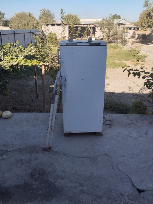 Продам холодильник