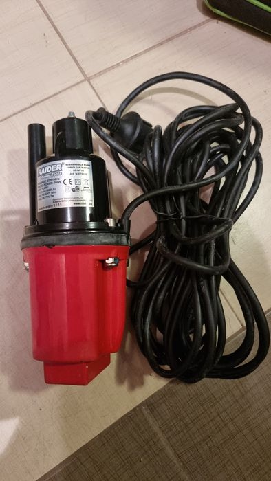 Помпа за вода потопяема Raider