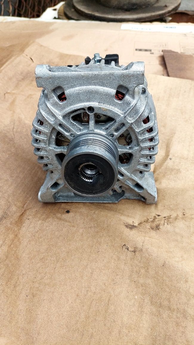 Alternator Mercedes motor 2.0