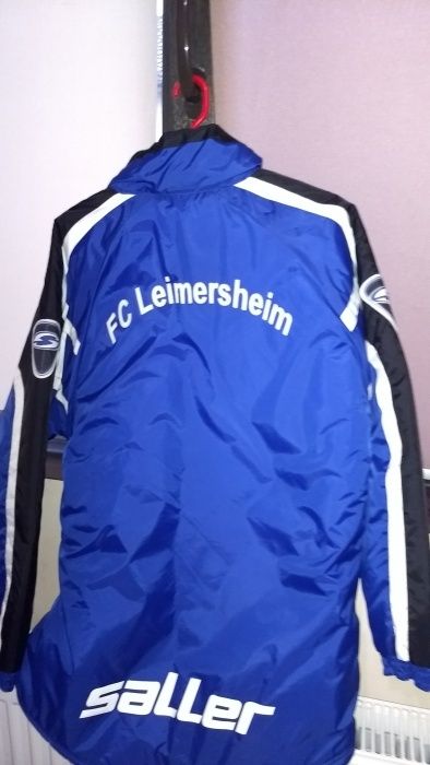 Geaca sportivă ptr băieți