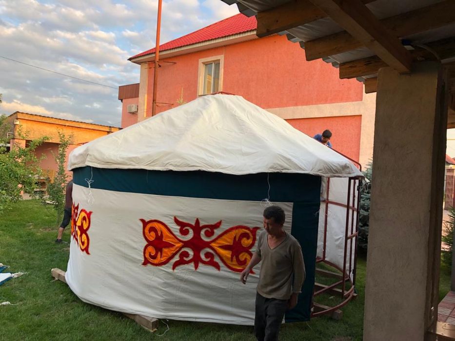 Продам Юрту диаметр 5 метров высота стен 1.90 с полом с кашмои