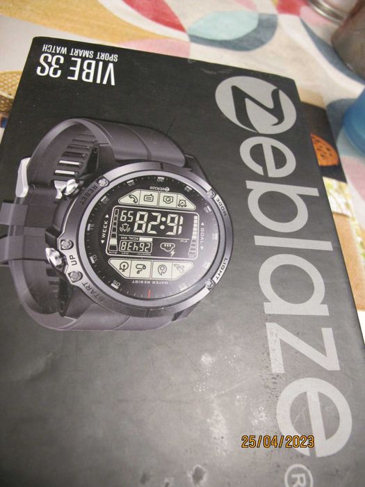 Продавам смарт блуутут часовник Zeblaze