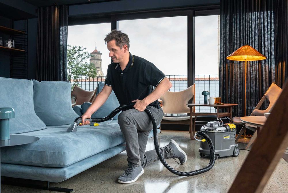 Професионален екстрактор Karcher Puzzi 8/1, Ръчна дюза, 1200W, 71 л