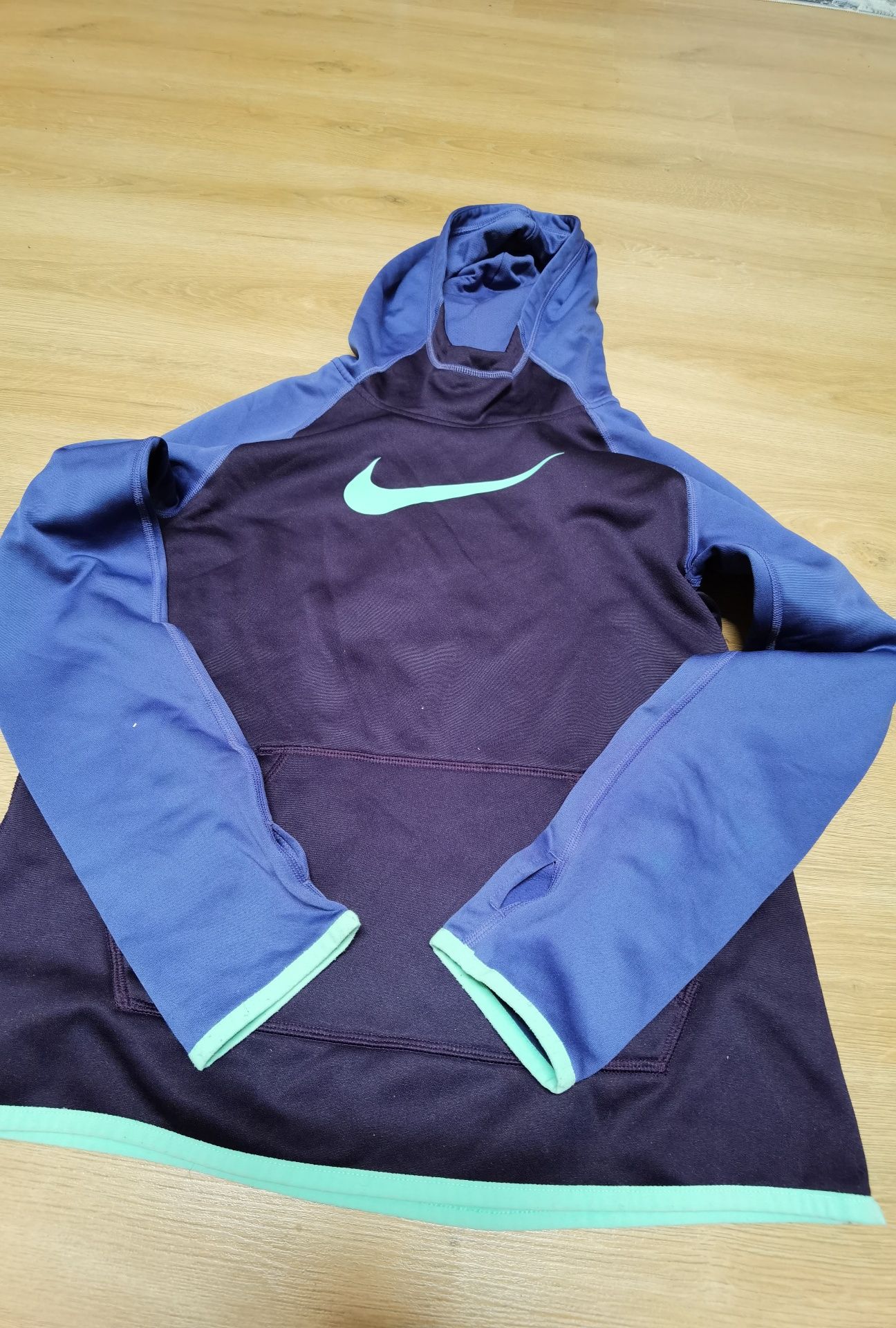 Nike dri-fit суичър