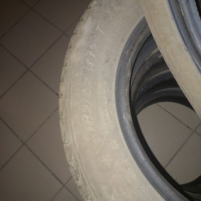 Продам комплект зимней резины.