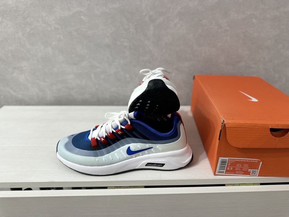 Продам кроссовки Nike