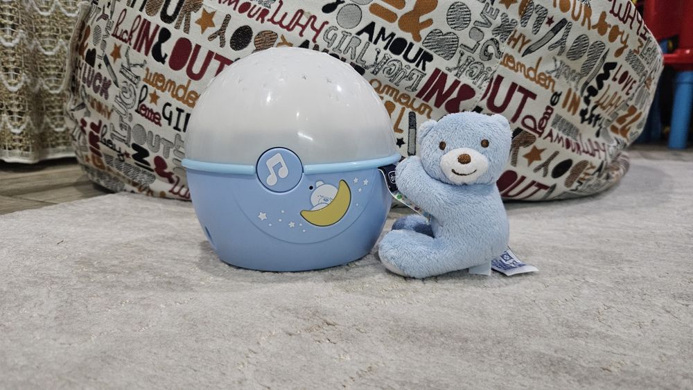 CHICCO Проектор - лампа с плюшено мече СИН