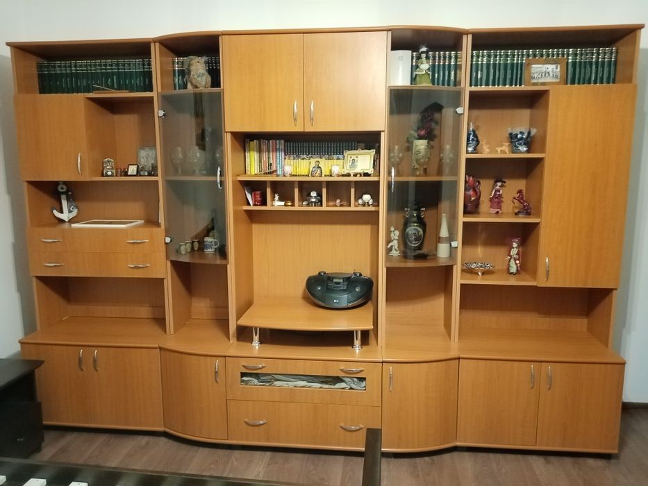 Vând mobilă de biblioteca Dumbrava Rosie Neamț