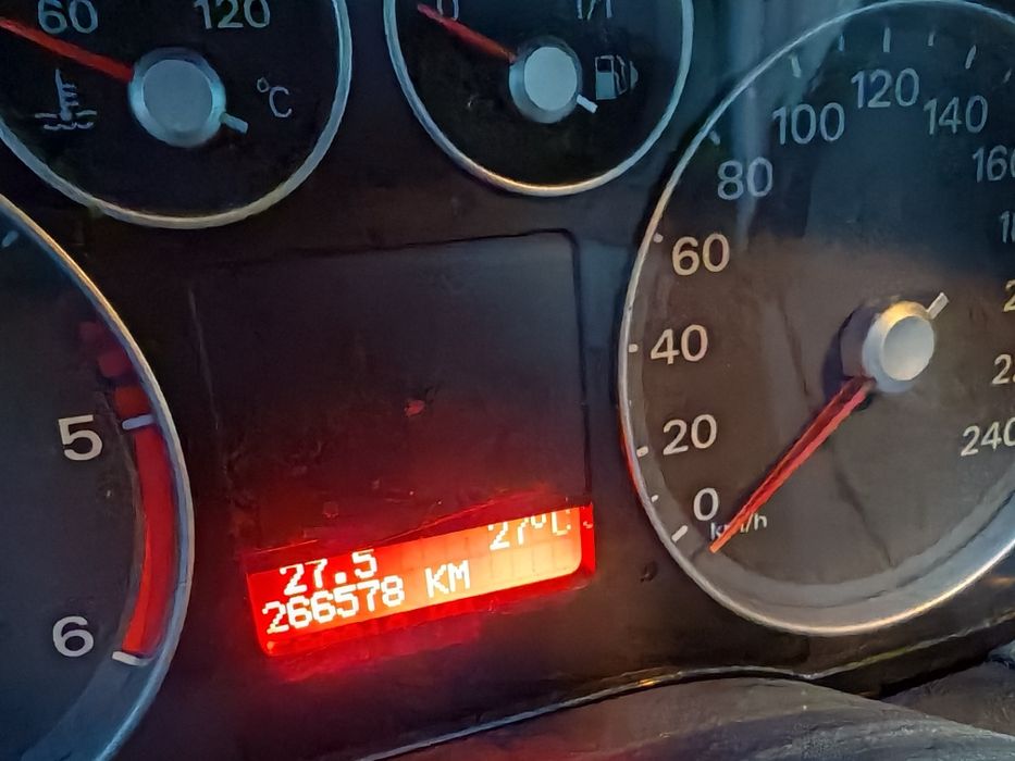 Vând Ford focus 2