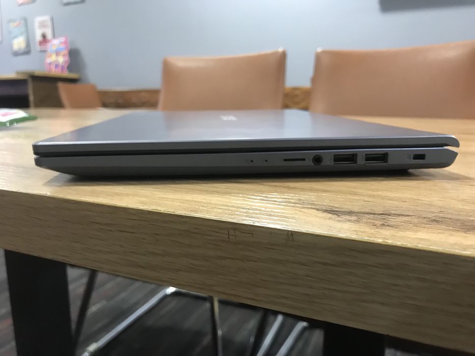 Ноудбук ASUS x515j cpu i7