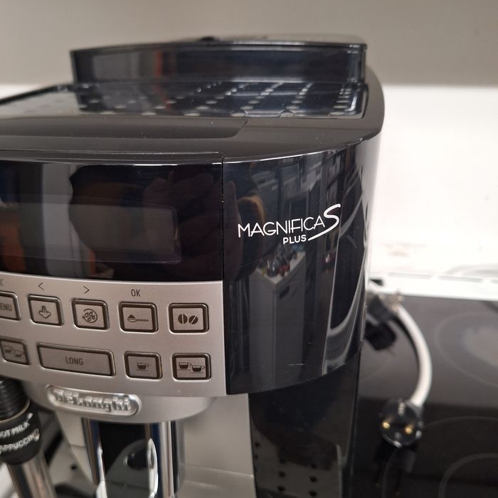 Кафе автомат Делонги Магнифика S  гаранция 6 месеца