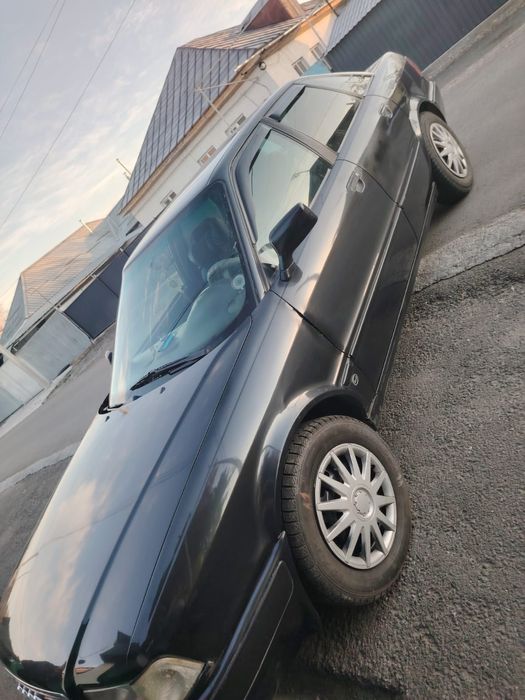 Audi 80 б4 в хорошем состоянии