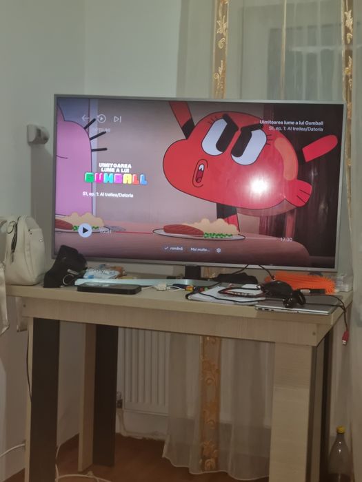 Samsung  7 series RU7400 CLASS