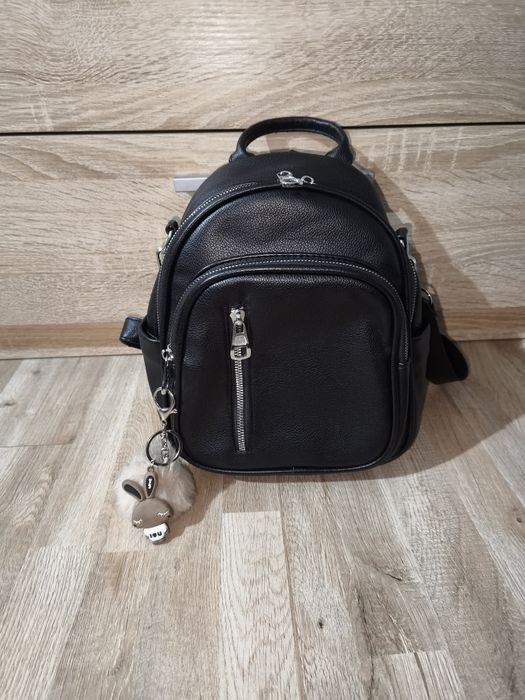 Дамска кожена раница