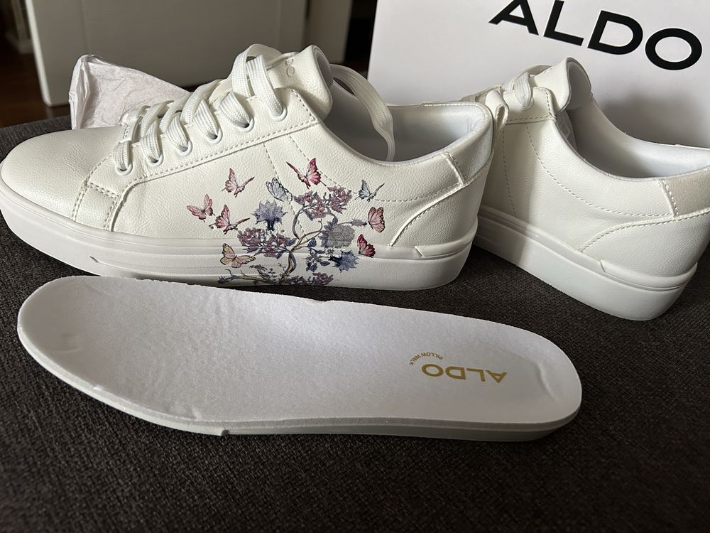 Страхотни дамски кецове ALDO