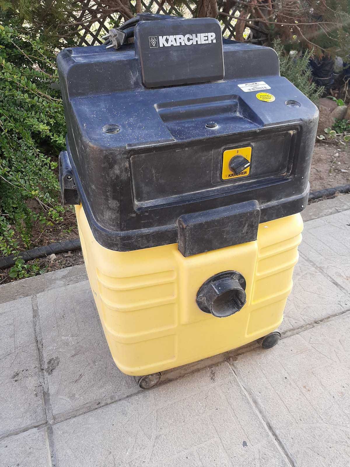 Прахосмукачка Karcher.