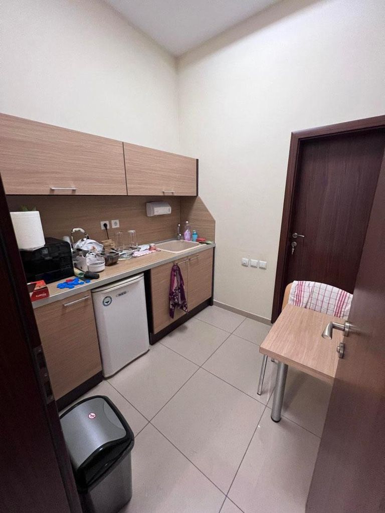 Дава се под наем Офис в Пловдив, Център - 91 кв.м за 1020 € - Снимка #2