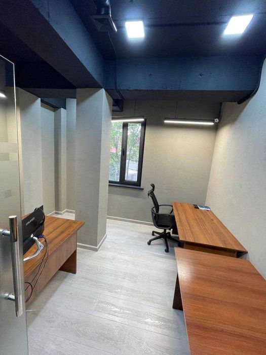 Здание с ремонтом 1100 м2 Ракат. Вдоль дороги