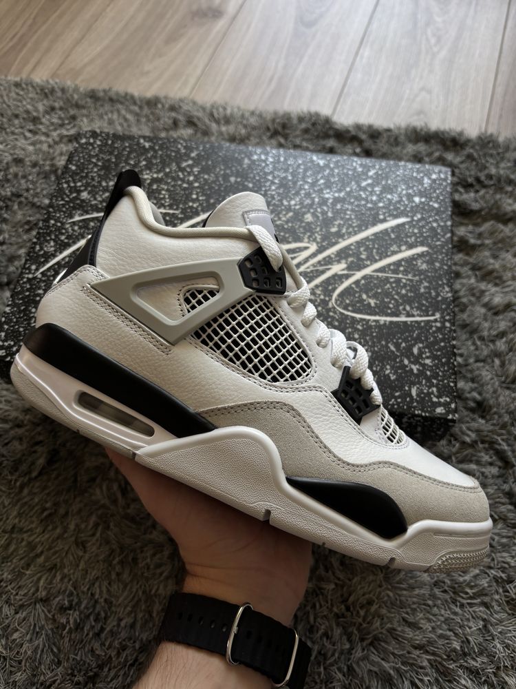 AIR Jordan 4 Military Black