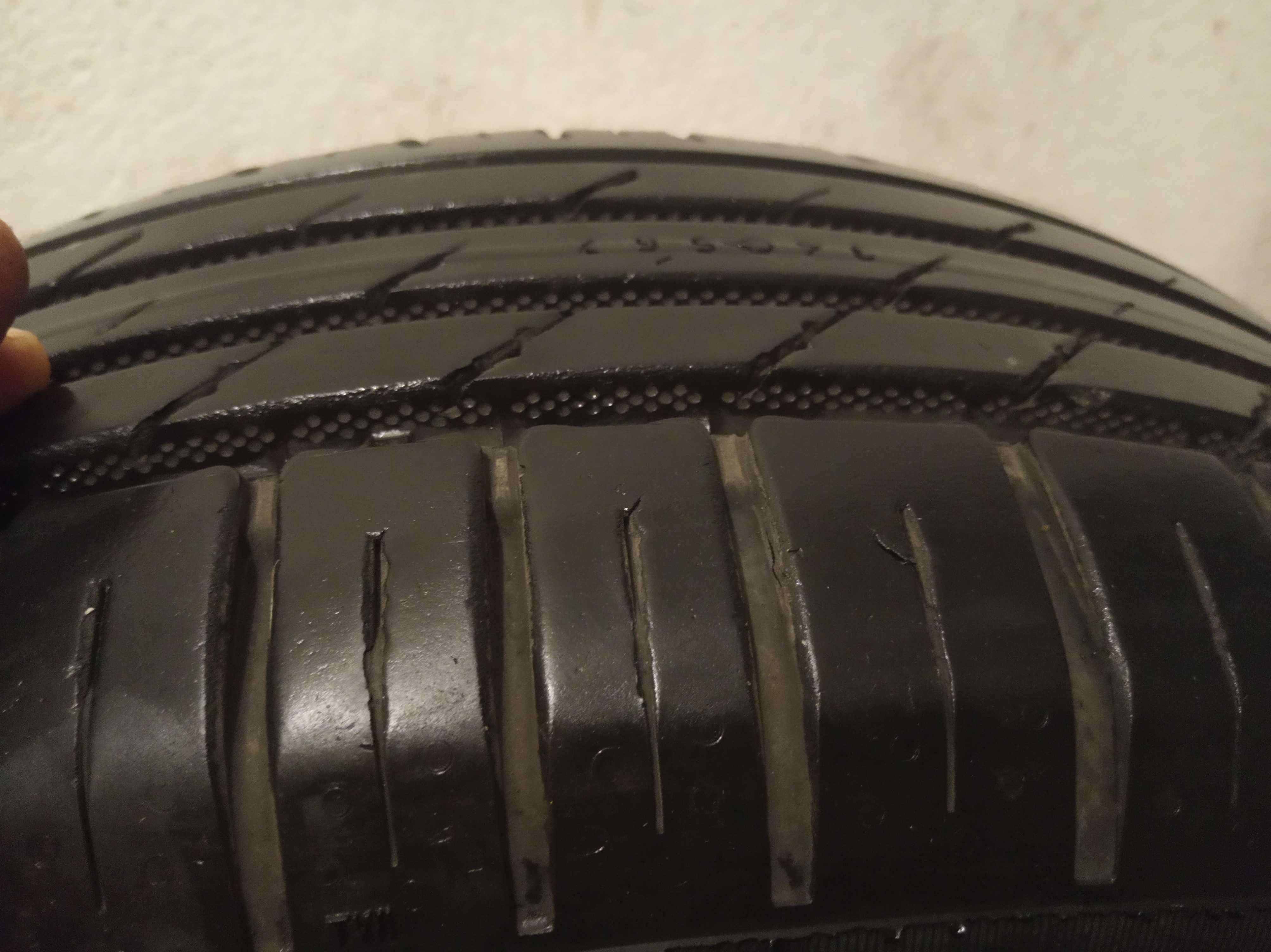 2 бр. летни Nokian TYPES Wetproof 185/65 R15 Dot 2020