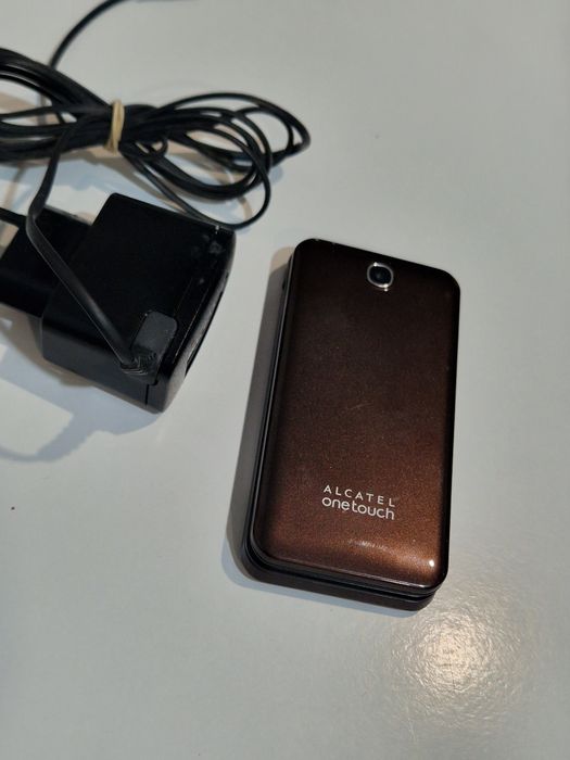 Telefon cu clapeta Lg