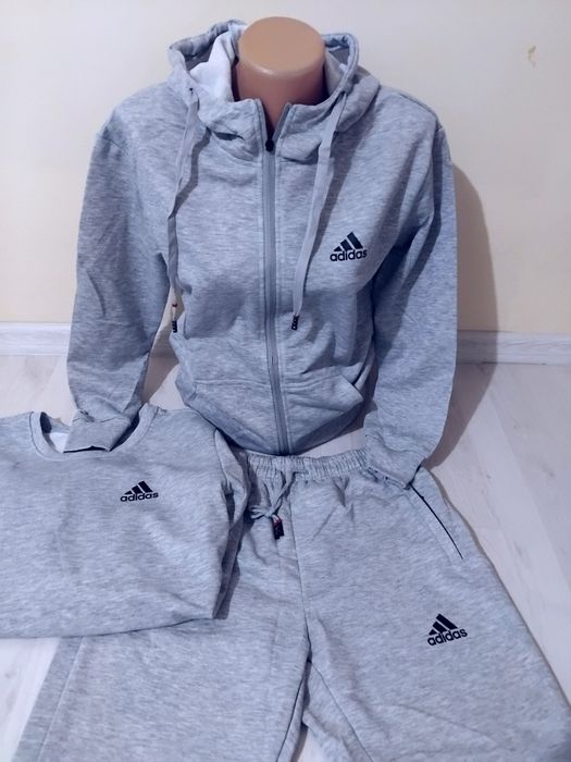 Trening de la Adidas din 3 piese pentru femei.