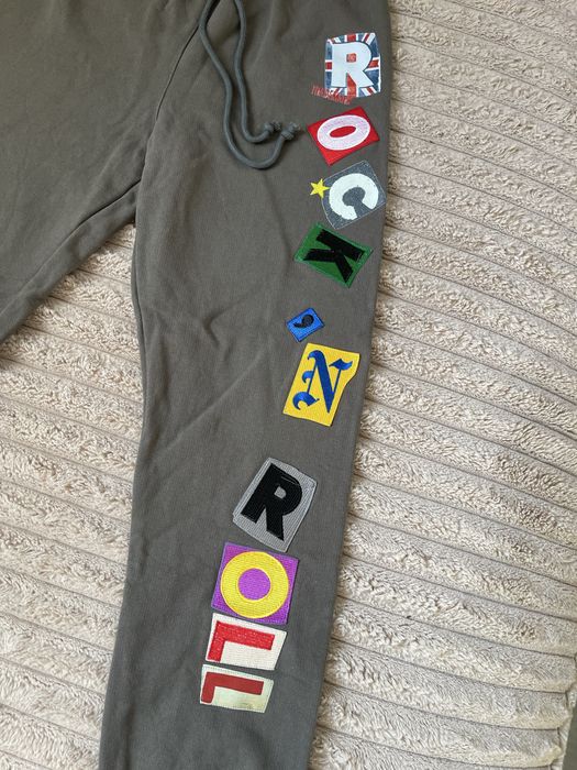 Holly интересен анцуг