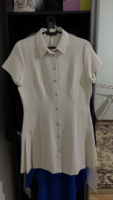 Платье-короткое бежевое