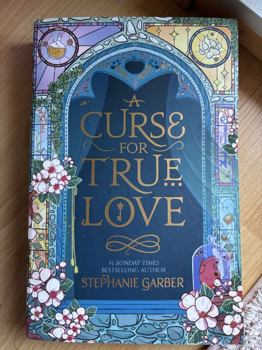 Книга: A curse for true love