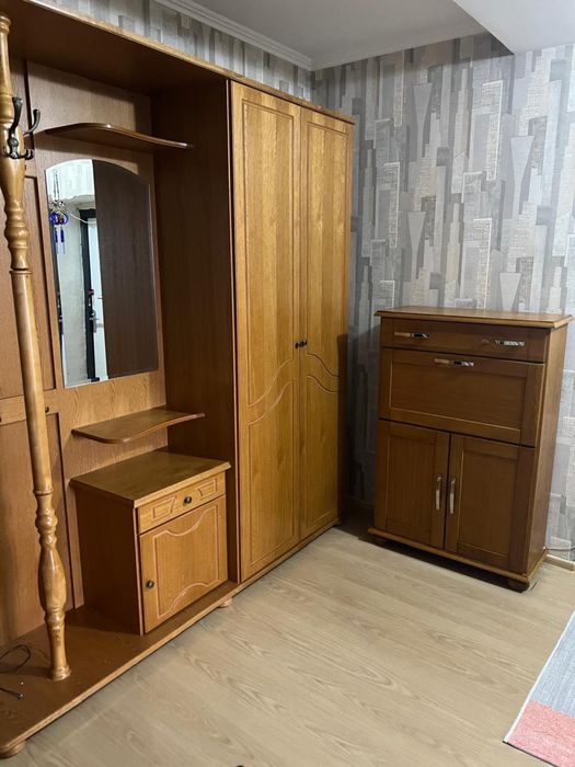 Продам гарнитур в прихожую