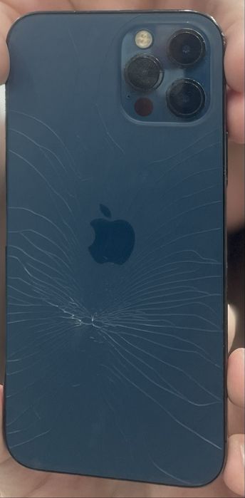 Продам iphone 12 pro 128