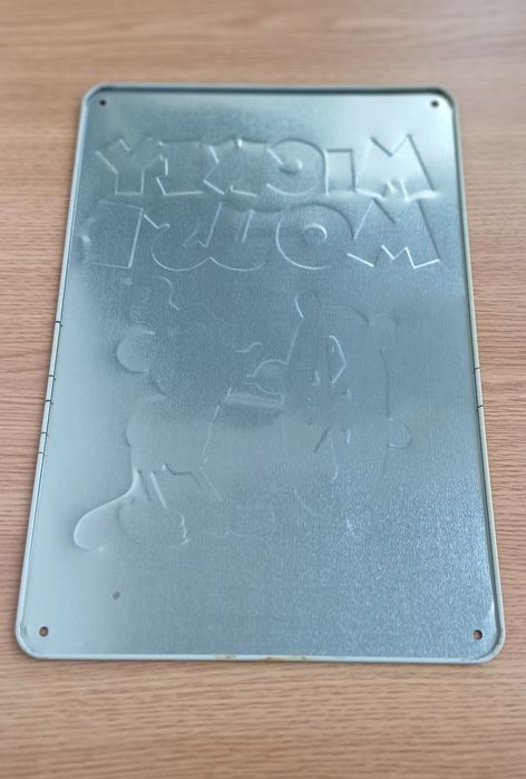 Revista Disney Story impreuna cu posterul metalic Mickey Mouse