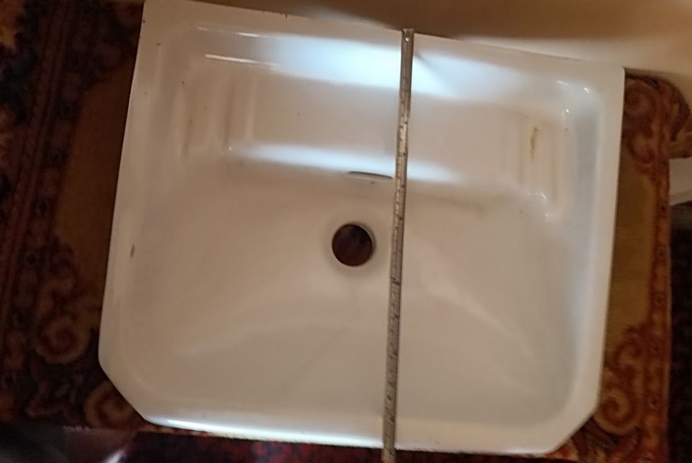 Chiuvetă de baie, mică.