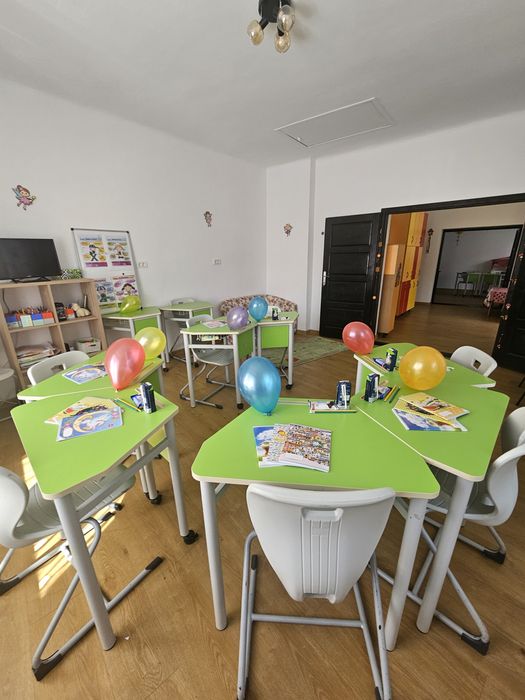 Băncuțe școlare modulare pentru afterschool