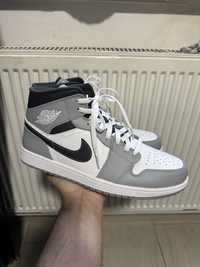 Nike     Jordan 1