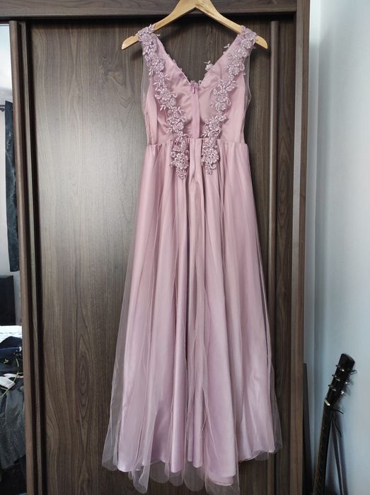 Rochie de ocazie cu cupe